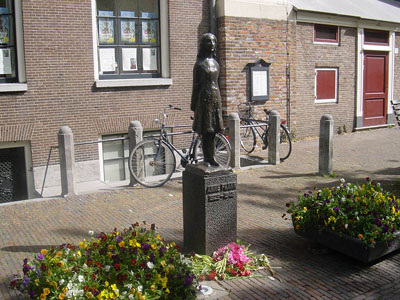 Monument Anne Frank Westermarkt Amsterdam
