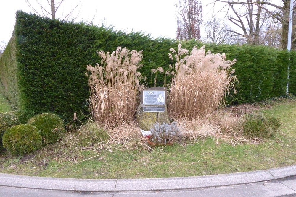 Memorial John C. Younge Melle