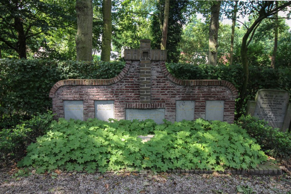 Dutch War Graves Municipal Cemetery Kerkveld (Nieuwegein)