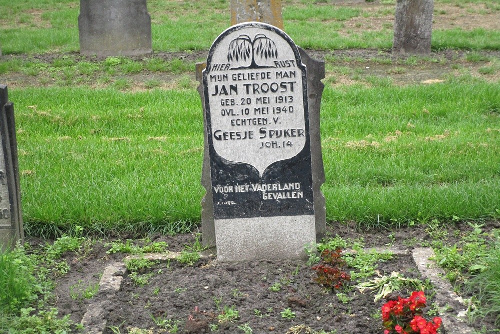 Dutch War Grave Rouveen