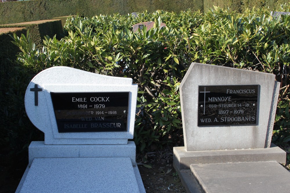 Belgian Graves Veterans Korbeek-Lo Cemetery