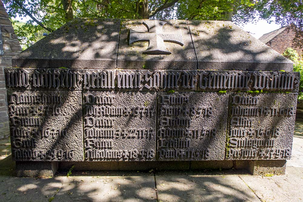 Monument Wereldoorlogen Westum #3