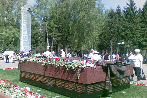 Massagraf Sovjet Soldaten Novomoskovsk