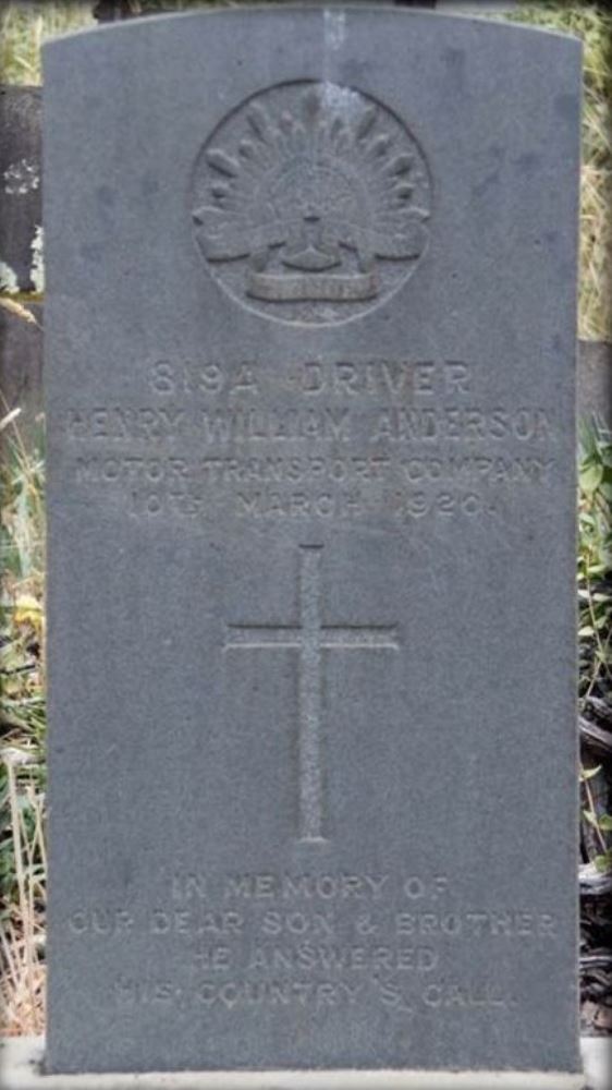 Commonwealth War Grave Mount Egerton Cemetery