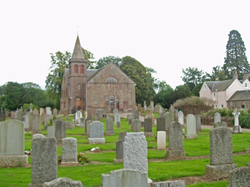 Commonwealth War Graves Kettins Parish Churchyard