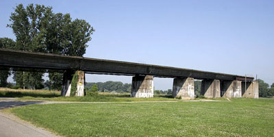 Remains Gernsheim Bridge