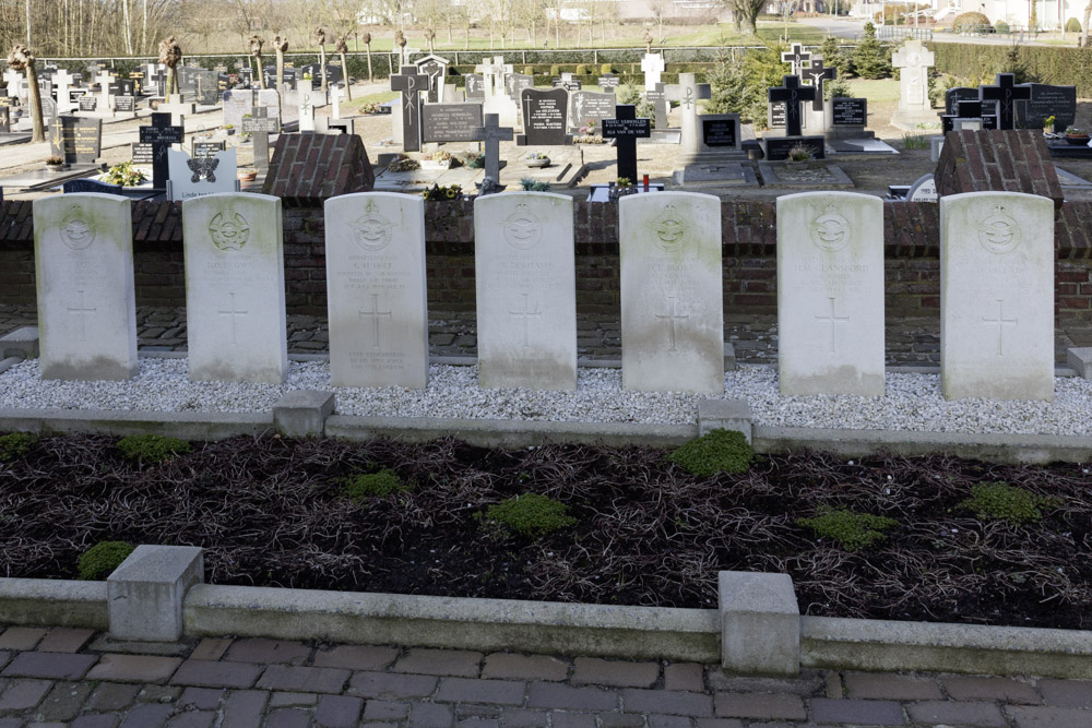 Commonwealth War Graves Hunsel #1