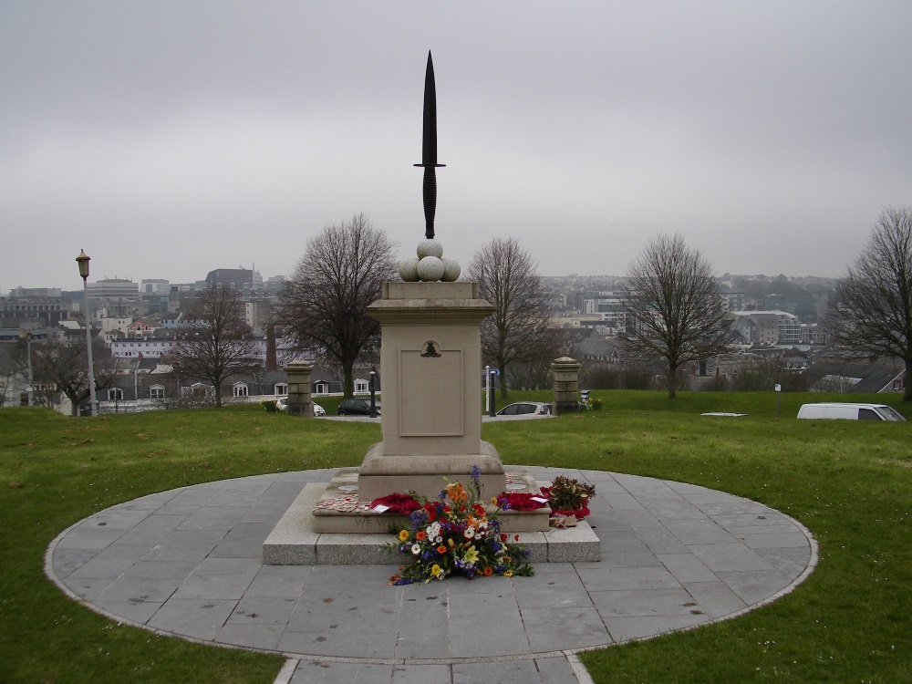 Monument 29/95 Commando Regiments Royal Artillery