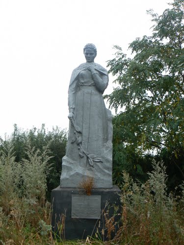 Mass Grave Soviet Soldiers Staromlynivka #2