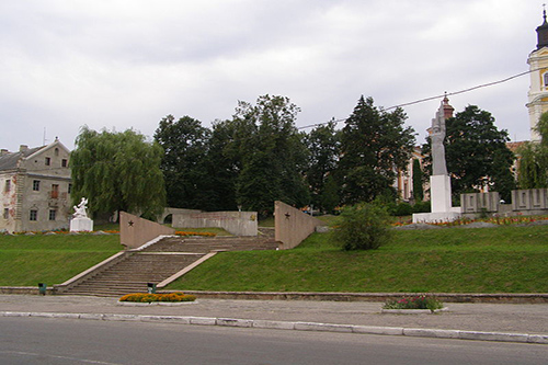 Sovjet Oorlogsbegraafplaats Kremenets