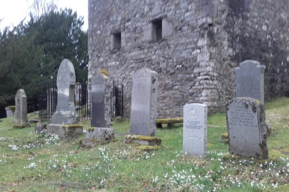 Commonwealth War Grave St. Bride Churchyard