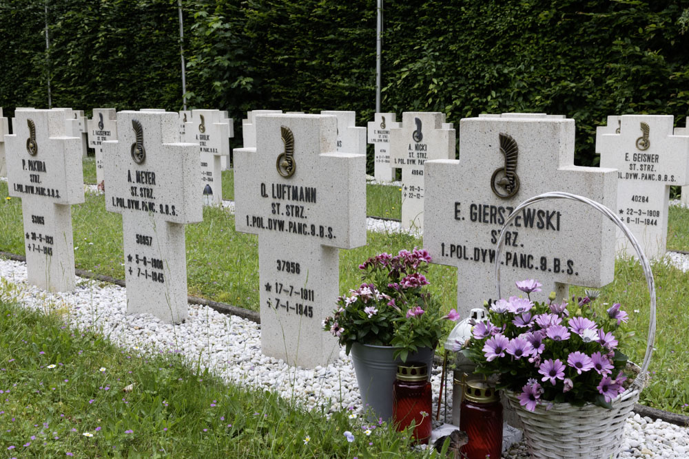 Polish War Graves Cemetery Laurentius Breda #2