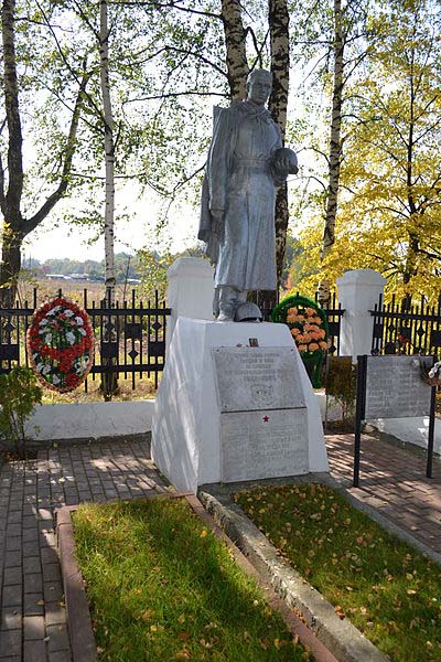 Mass Grave Soviet Soldiers Lutovinovo