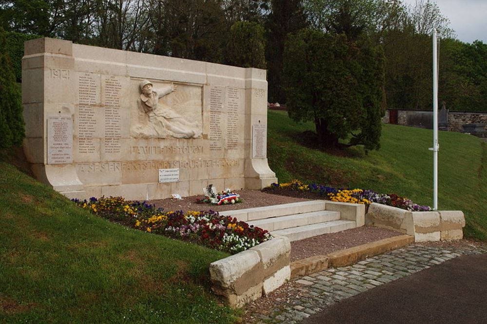 War Memorial Toucy