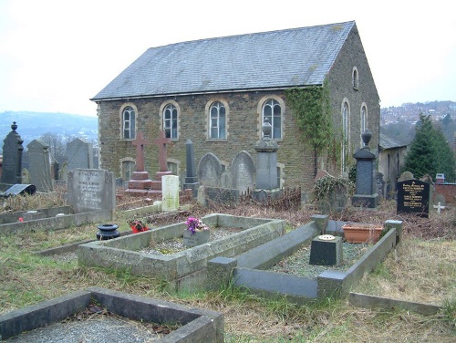 Commonwealth War Grave Tabor Congregational Chapelyard