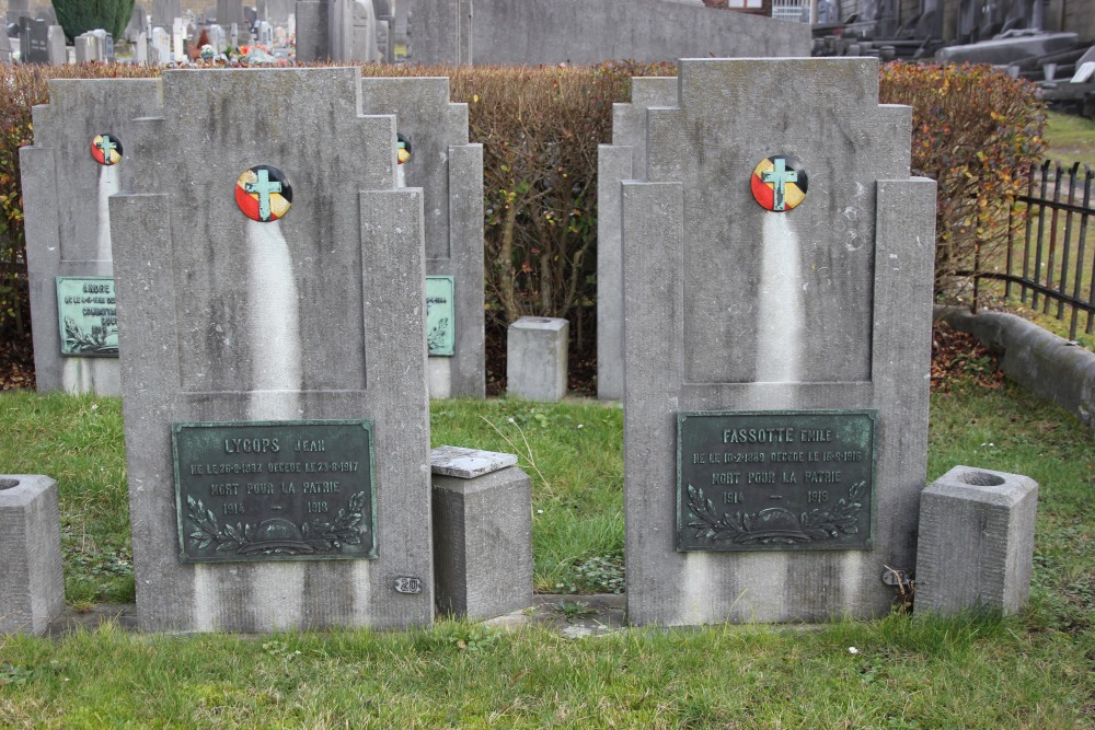 Belgische Oorlogsgraven Grivegne Bois-de-Breux	