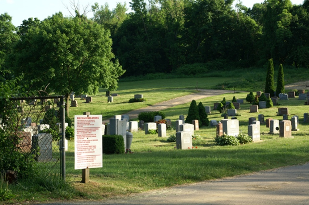 Commonwealth War Grave Saint Marys Cemetery