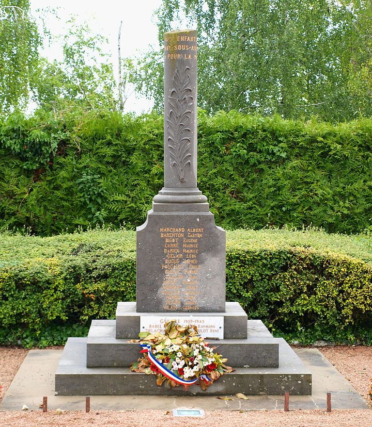 War Memorial Aunay-sous-Auneau