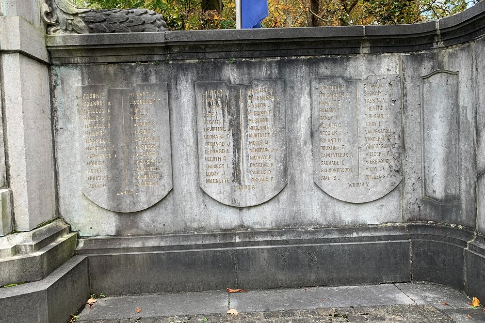 Oorlogsmonument Esneux #4