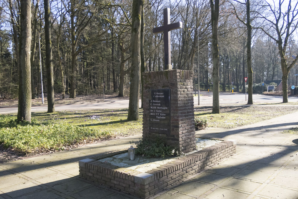 War Memorial Heveadorp and Doorwerth