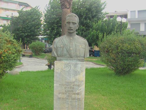 Monument Mordechai Frizis Chalkida