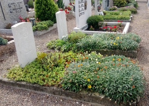 Oorlogsgraven van het Gemenebest Gemeentelijke Begraafplaats Egna