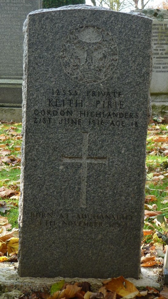 Commonwealth War Grave Ruthven Cemetery