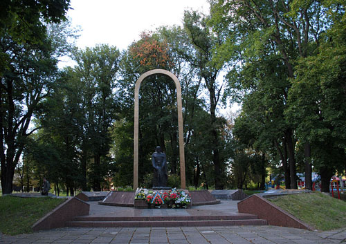 Mass Grave Soviet Soldiers & War Memorial Letichev