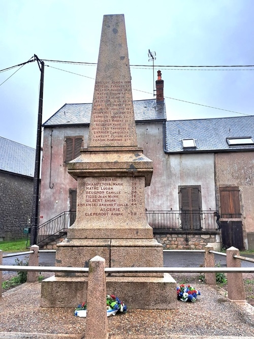 Oorlogsmonument 	Saint-Brisson #5