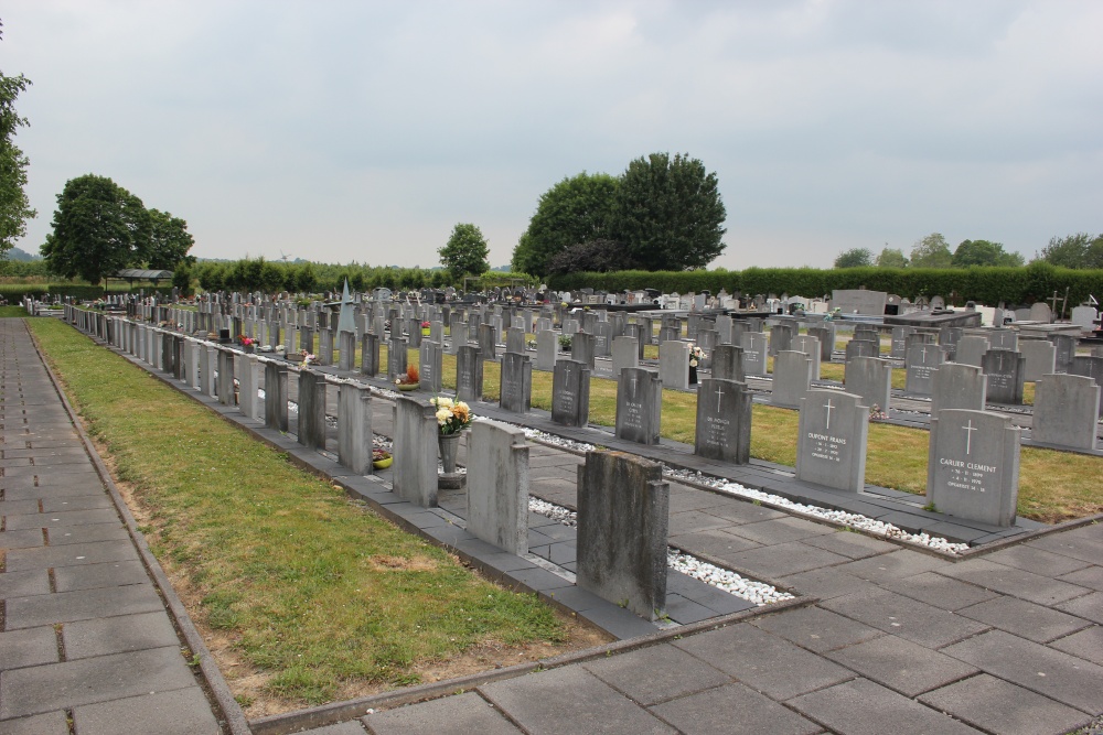 Belgian Graves Veterans Denderwindeke