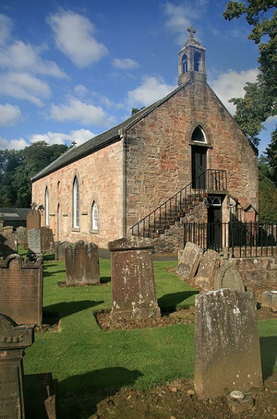 Commonwealth War Graves Sorn Parish Churchyard