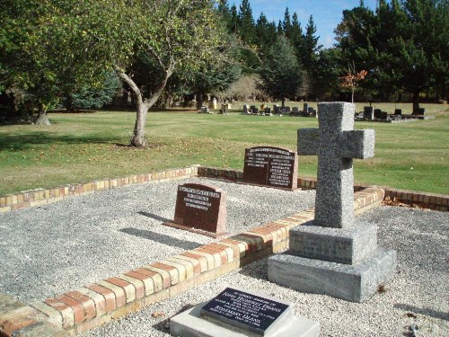 Commonwealth War Graves South Malvern Cemetery