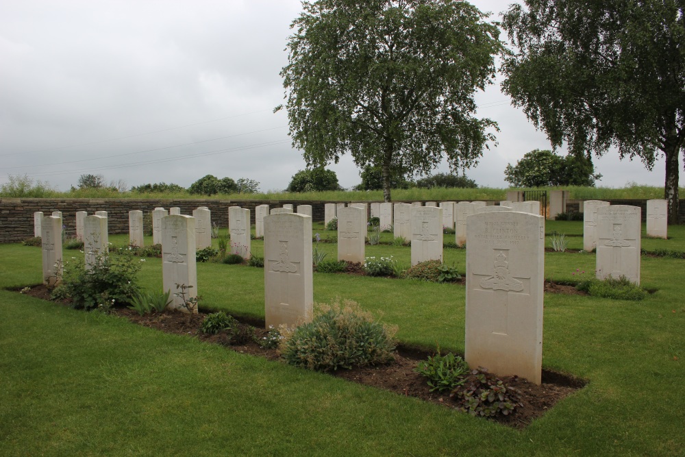 Commonwealth War Cemetery Bunyans #5