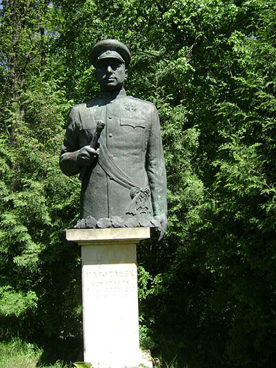 Monument Konstantin Rokossovsky
