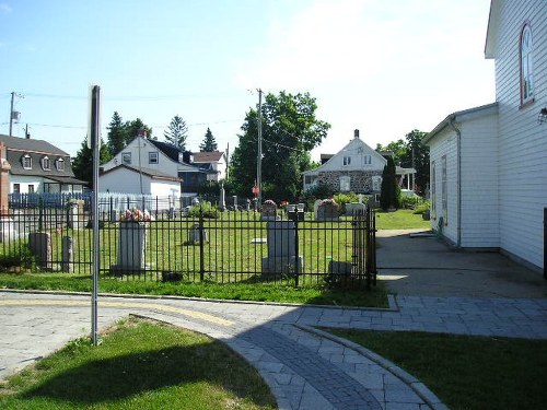 Commonwealth War Grave Loretteville Village des Hurons Cemetery