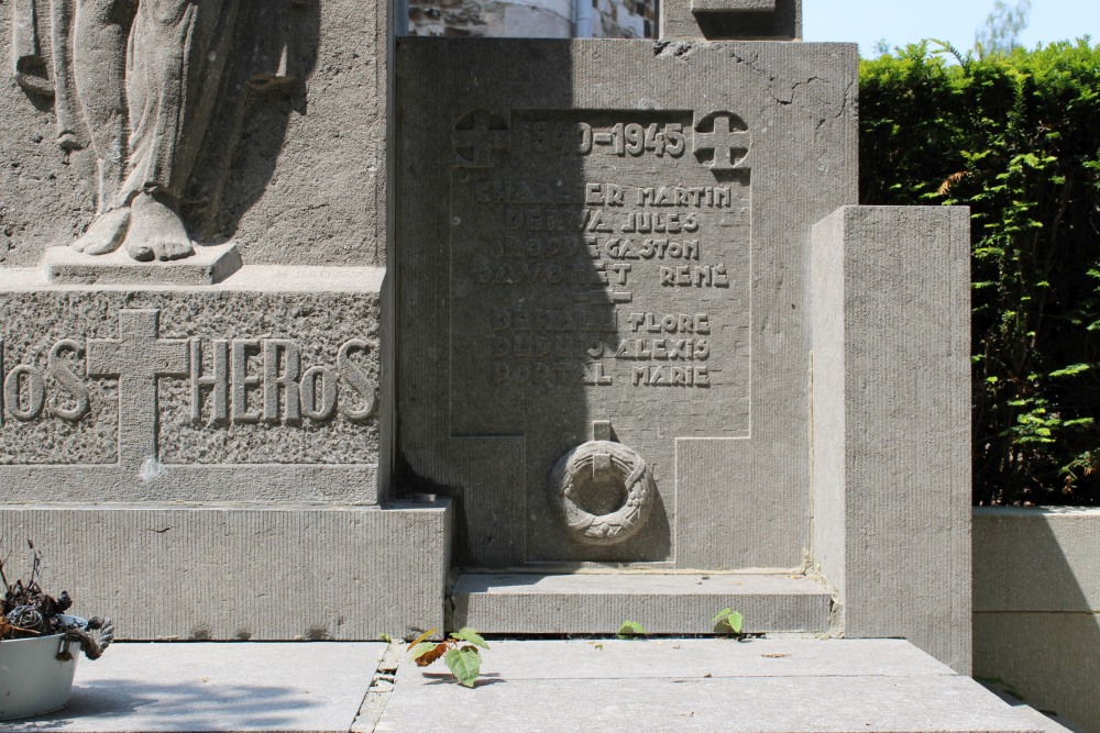 War Memorial Fexhe-le-Haut-Clocher #3