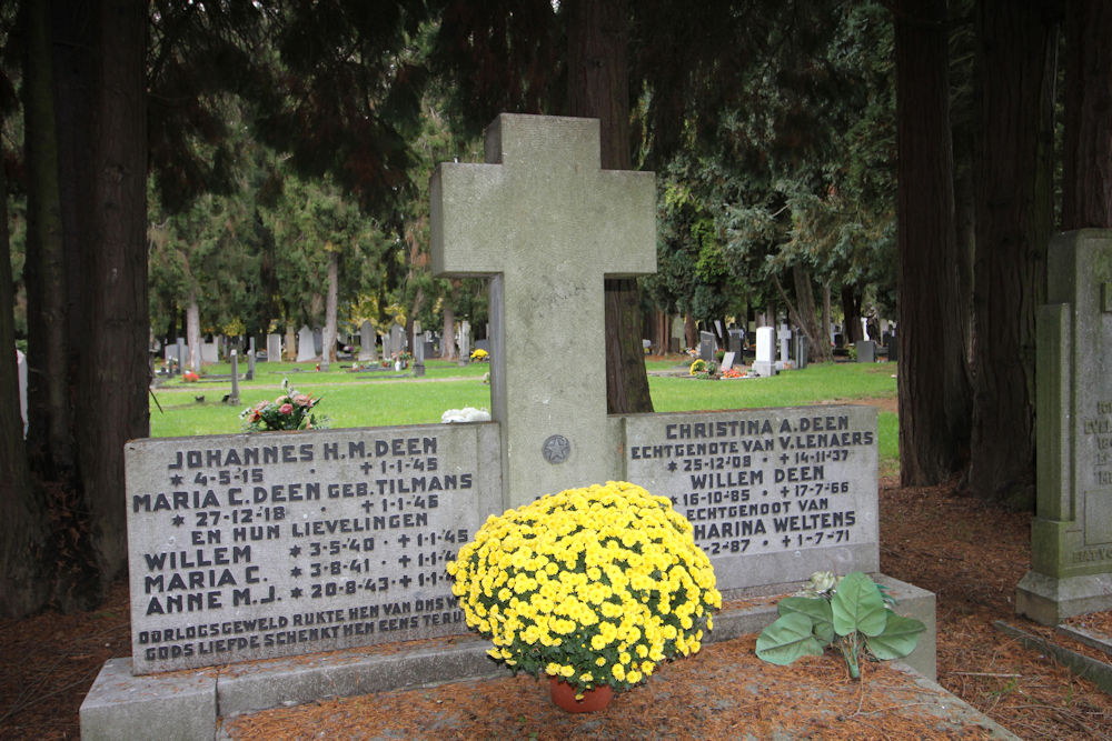 Dutch War Graves General Cemetery Maastricht