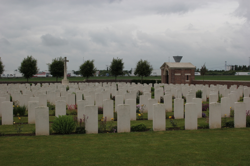 Commonwealth War Cemetery Monchy #2