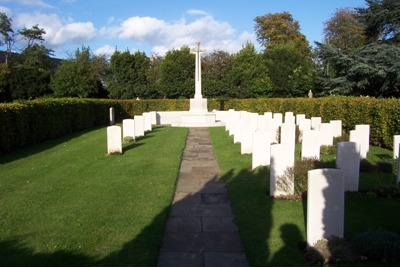 Commonwealth War Graves East Finchley Cemetery