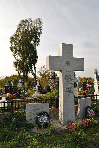 Mass Grave Polish Victims 1944 #2