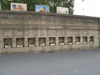 Memorial Killed Soldiers and Civilians Place de la Concorde