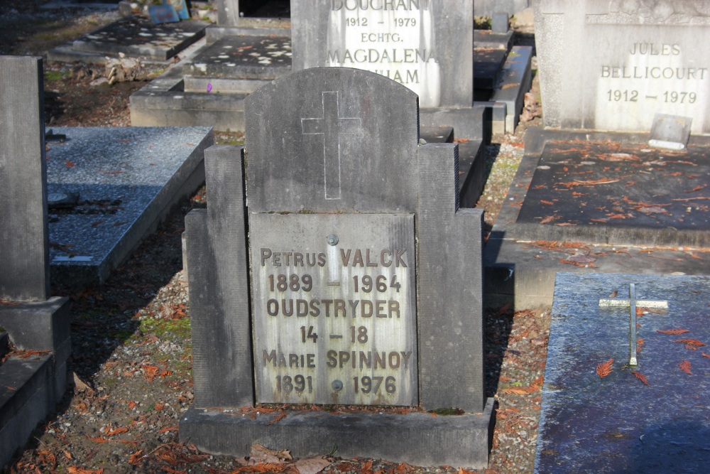 Belgian Graves Veterans Overijse Maleizen