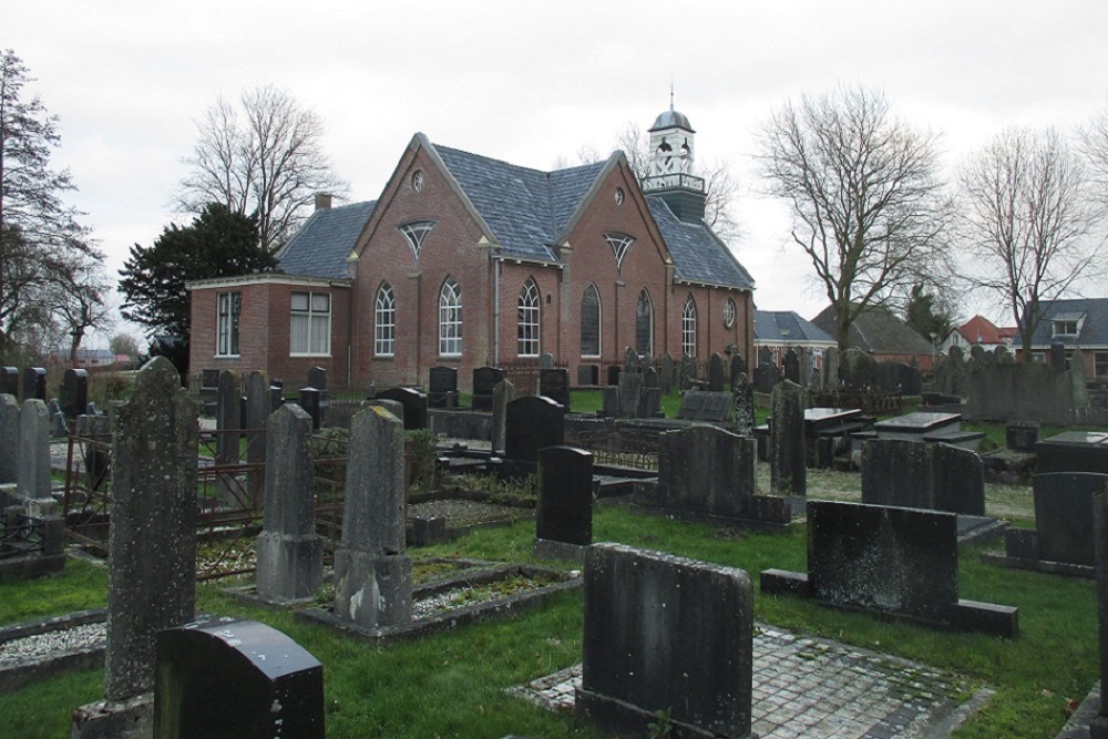 Nederlandse Oorlogsgraven Gemeentelijke Begraafplaats Oosteinde