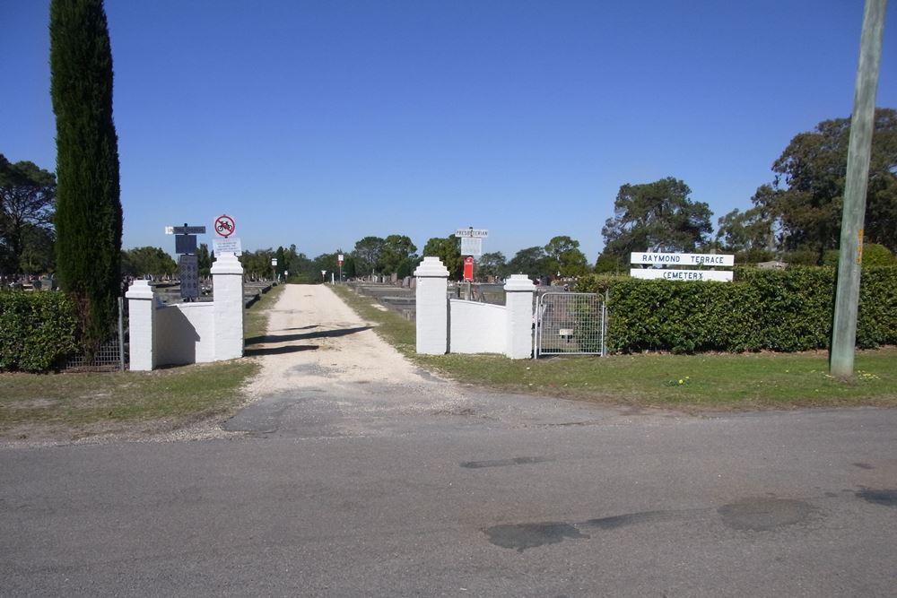 Commonwealth War Graves Raymond Terrace Cemetery