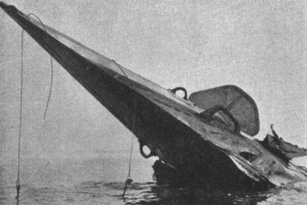 Ship Wreck Submarine I-1