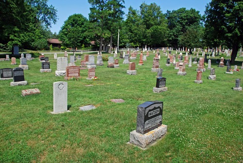 Commonwealth War Grave Bobcaygeon Verulam Cemetery