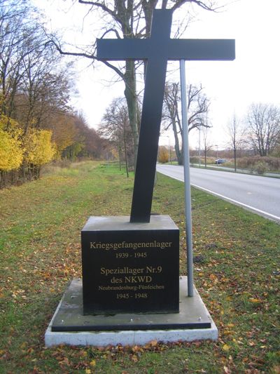 Monumentencomplex Kamp Fnfeichen (Stalag II A)