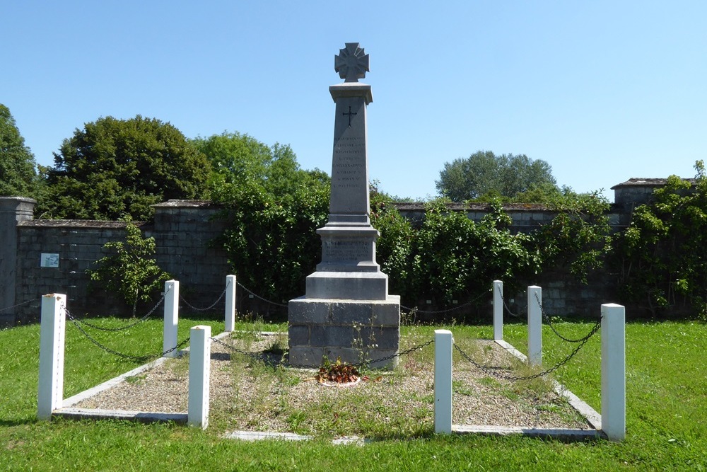 Oorlogsmonument Treignes