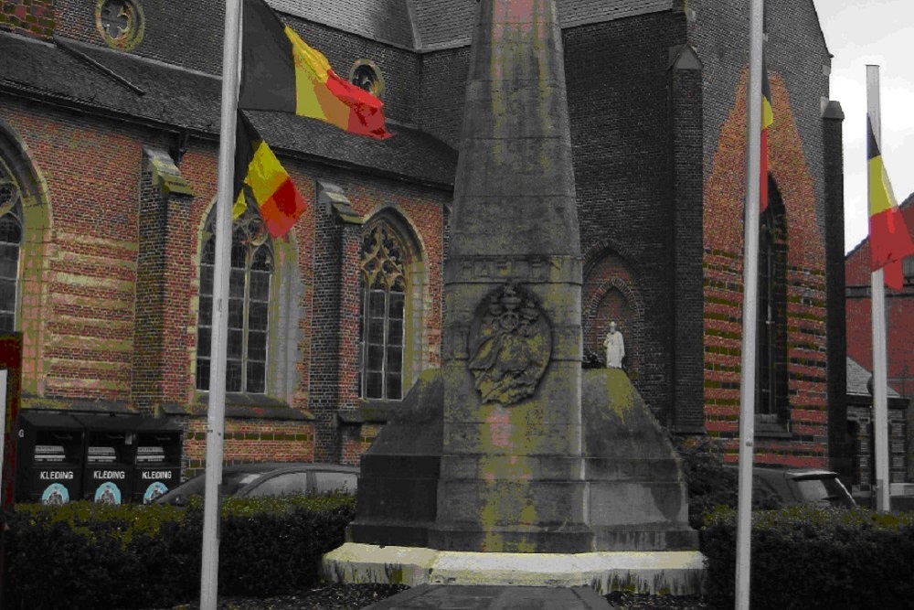 Oorlogsmonument De Slag van de Zilveren Helmen Halen #2