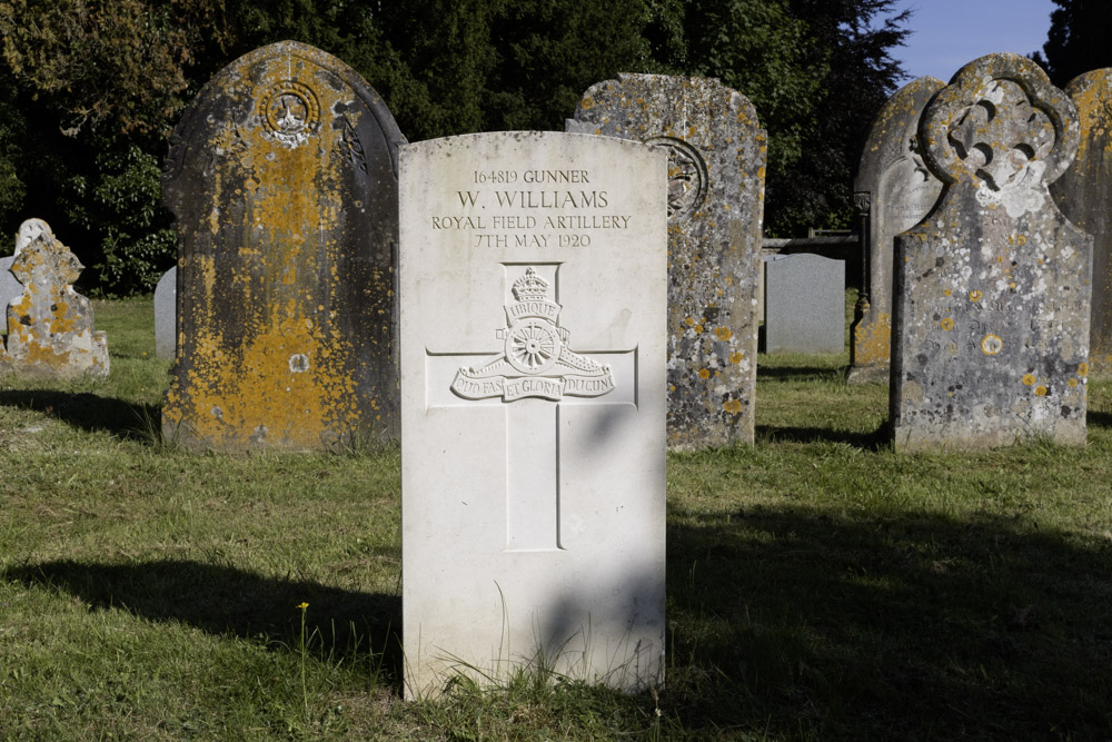 Commonwealth War Graves St Michael Churchyard #3